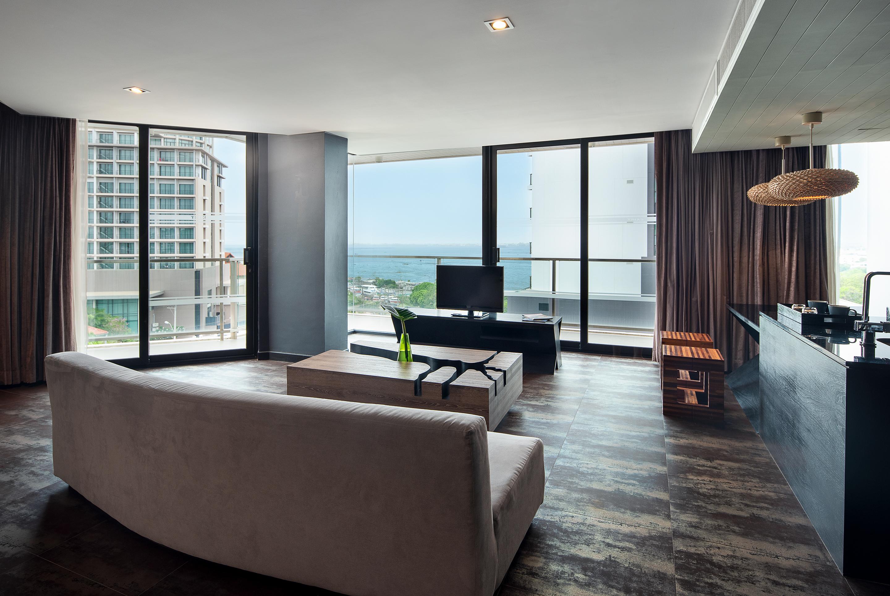 Tsix5 Quarter Hotell Pattaya Exteriör bild