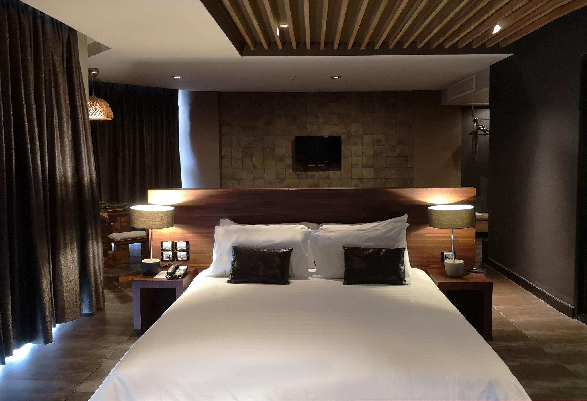 Tsix5 Quarter Hotell Pattaya Exteriör bild