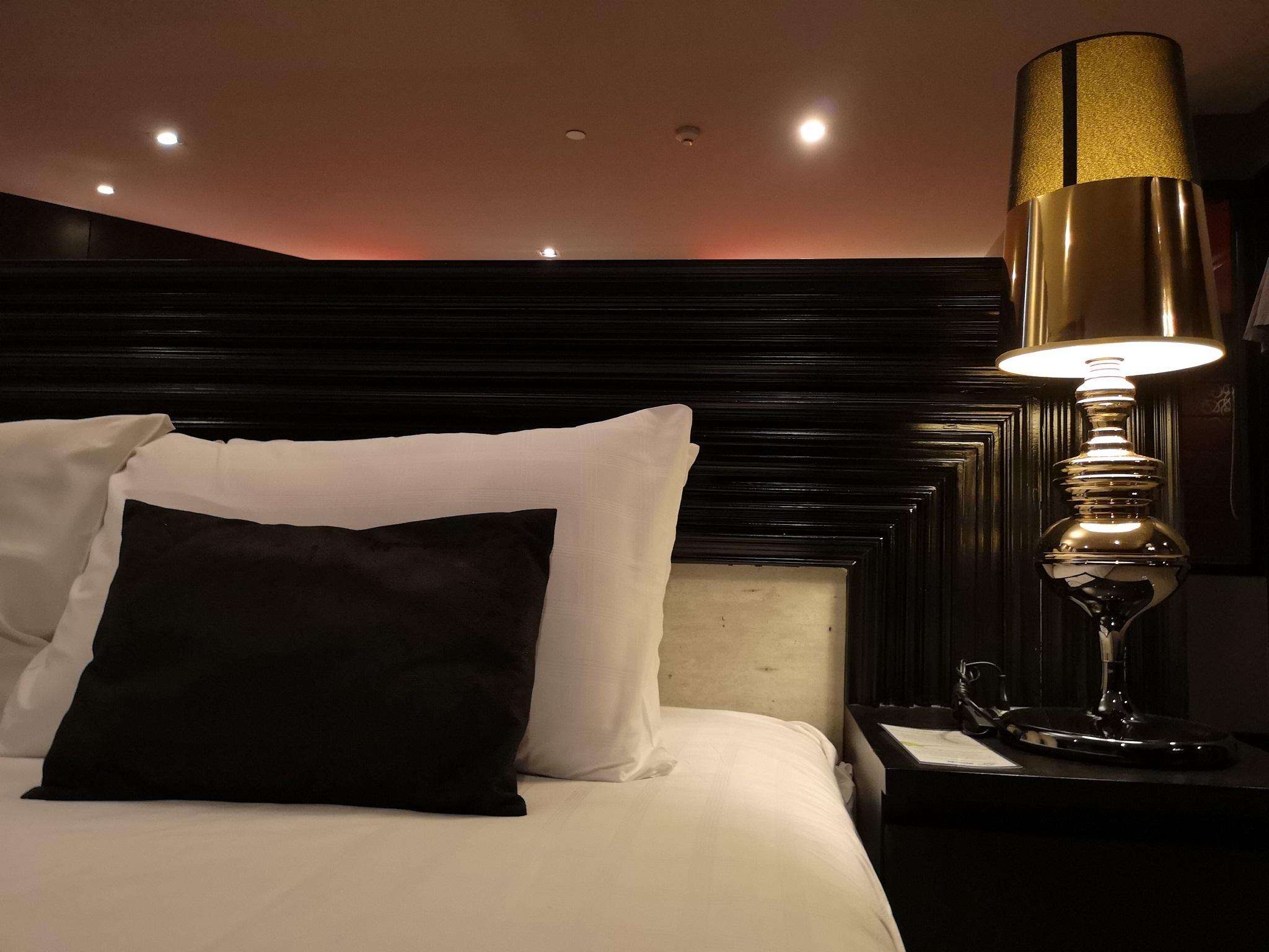 Tsix5 Quarter Hotell Pattaya Exteriör bild
