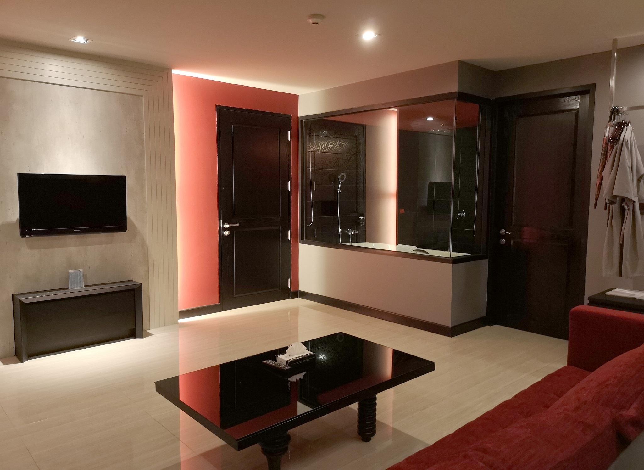 Tsix5 Quarter Hotell Pattaya Exteriör bild