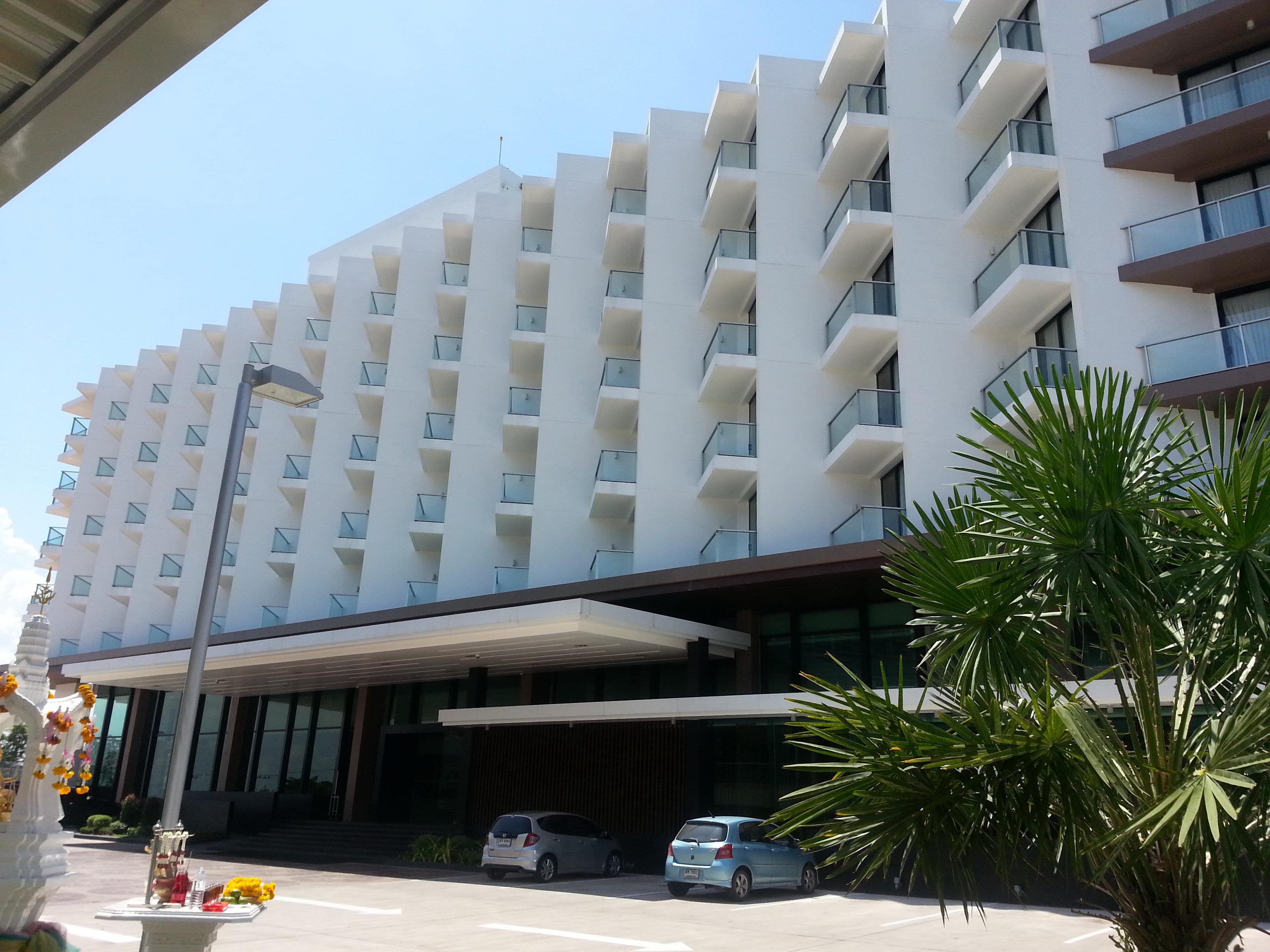 Tsix5 Quarter Hotell Pattaya Exteriör bild