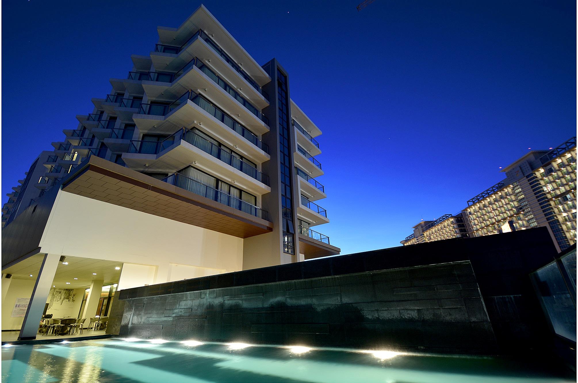 Tsix5 Quarter Hotell Pattaya Exteriör bild
