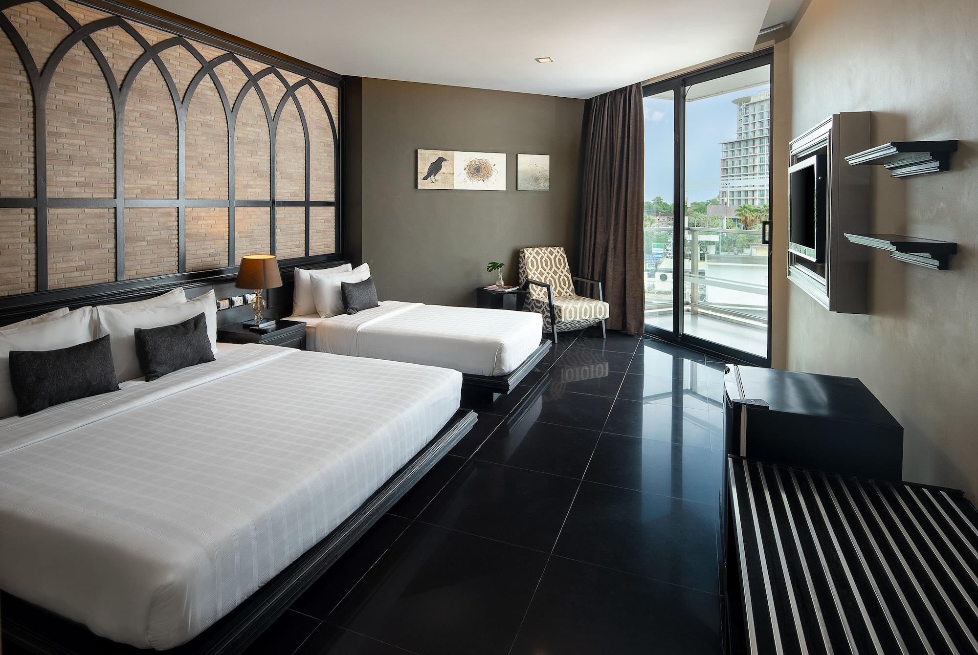 Tsix5 Quarter Hotell Pattaya Exteriör bild