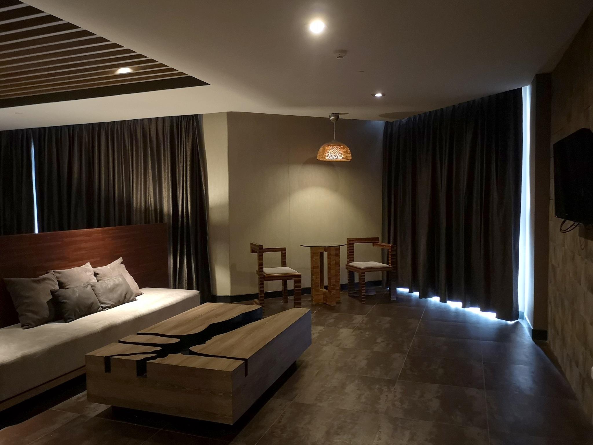 Tsix5 Quarter Hotell Pattaya Exteriör bild