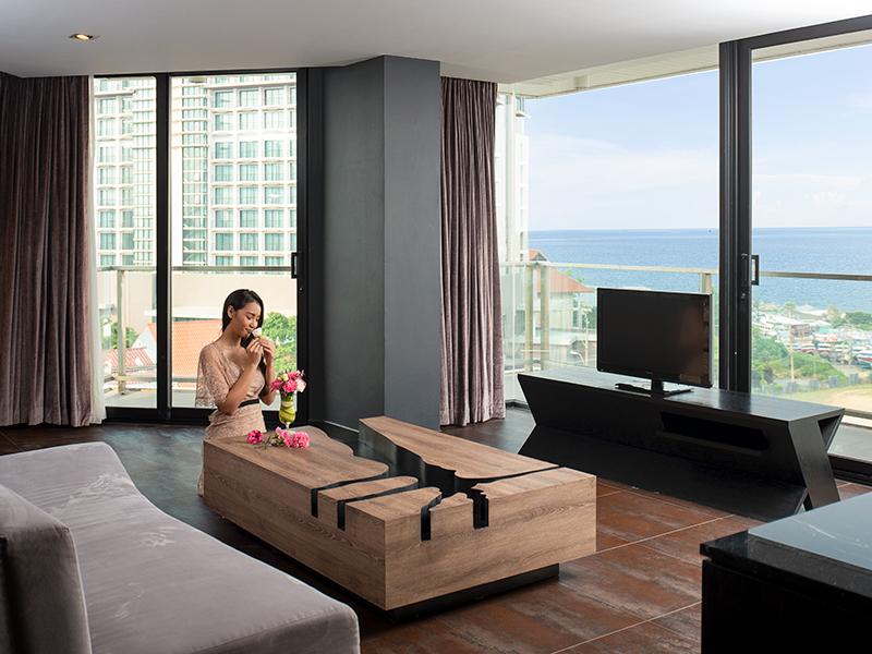 Tsix5 Quarter Hotell Pattaya Exteriör bild