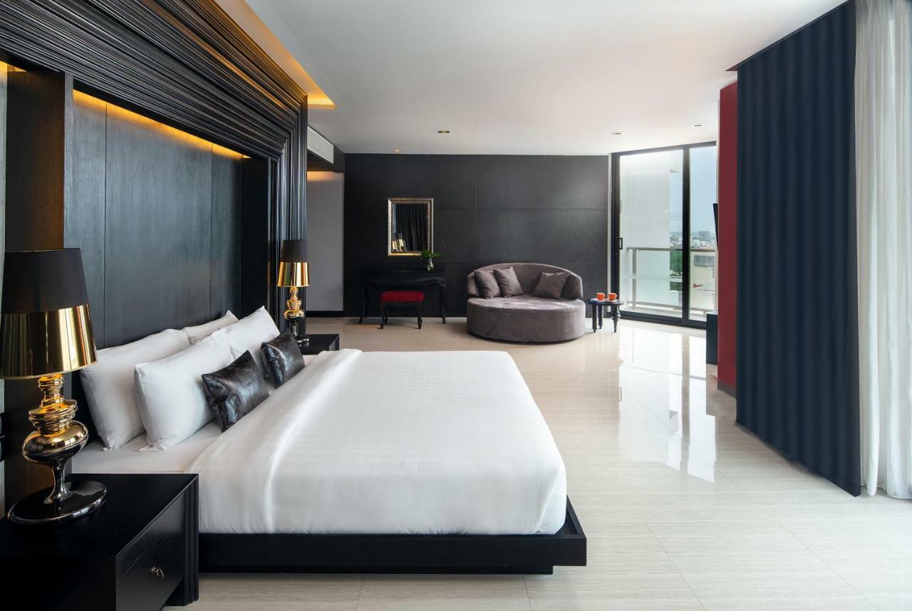 Tsix5 Quarter Hotell Pattaya Exteriör bild