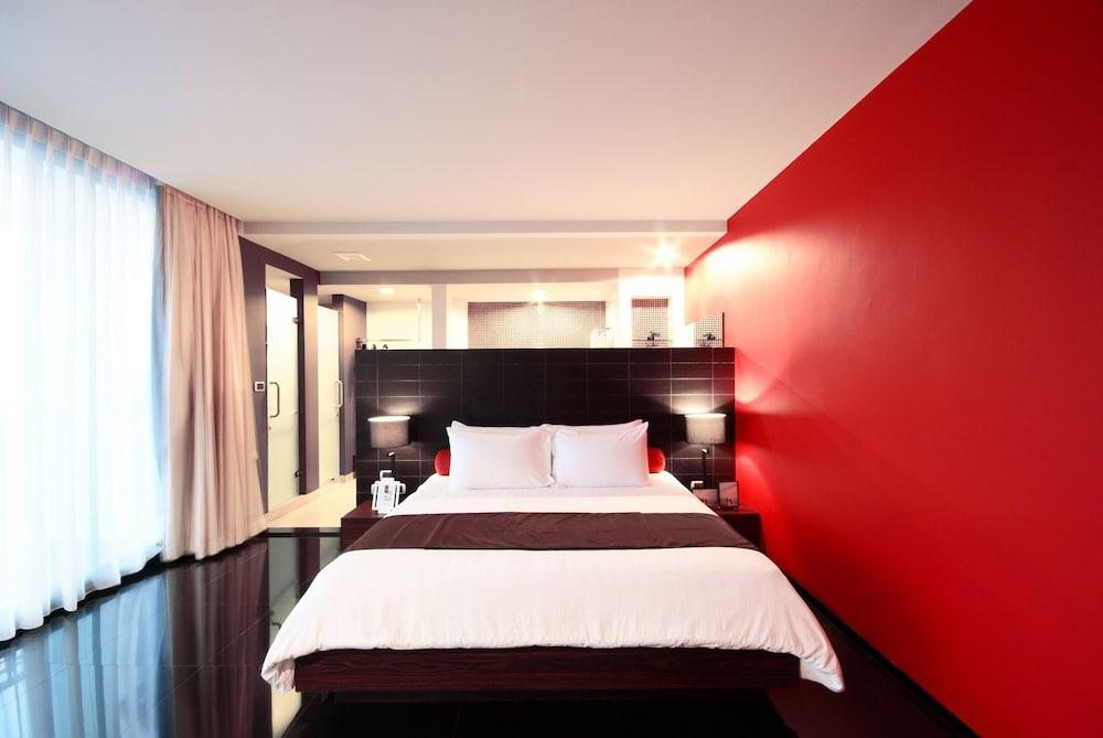Tsix5 Quarter Hotell Pattaya Exteriör bild